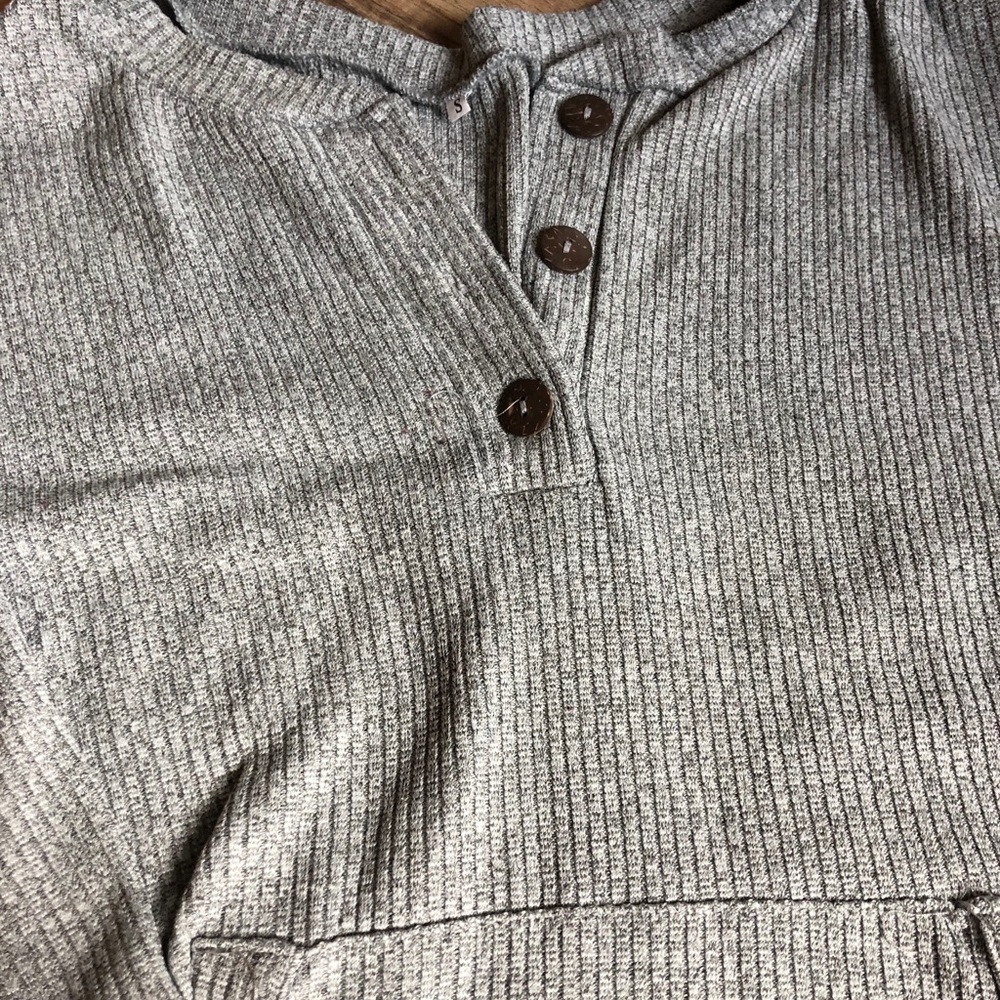 Grey button sweater - Picture 3 of 4